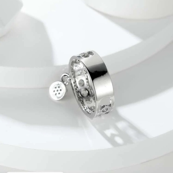 Classic Disc Pendant Ring - Picture 4 of 4